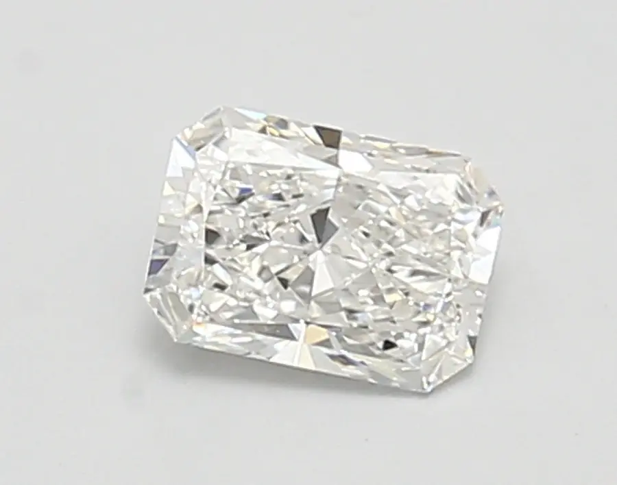 0.72ct E VVS1 Radiant (IGI)