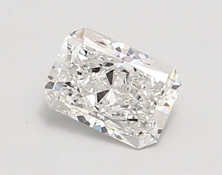 0.72ct D VVS2 Radiant (IGI)
