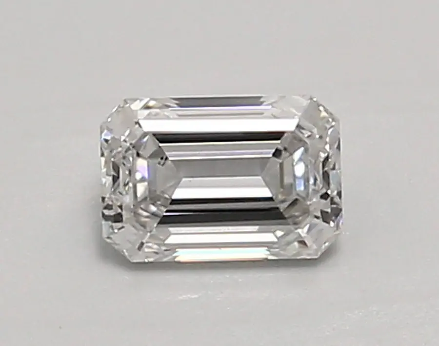 0.72ct F SI1 Emerald (IGI)