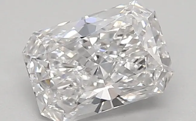 0.71ct E VVS2 Radiant (IGI)