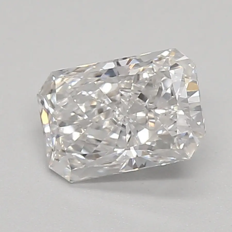 0.71ct E VVS1 Radiant (IGI)