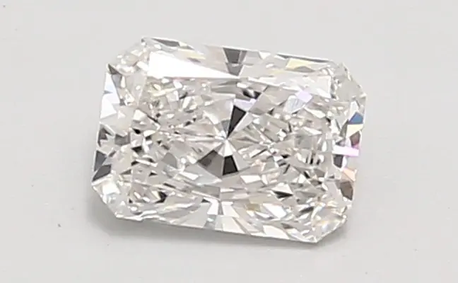 0.71ct E VVS1 Radiant (IGI)
