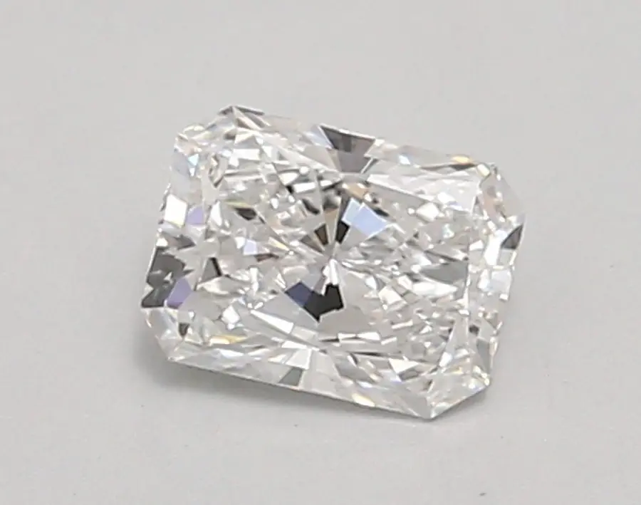 0.71ct D VVS2 Radiant (IGI)