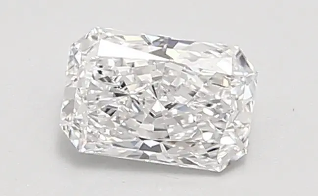 0.71ct D VVS2 Radiant (IGI)