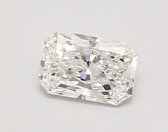 0.71ct E VVS2 Radiant (IGI)