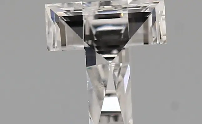 0.71ct E VVS2 T (IGI)