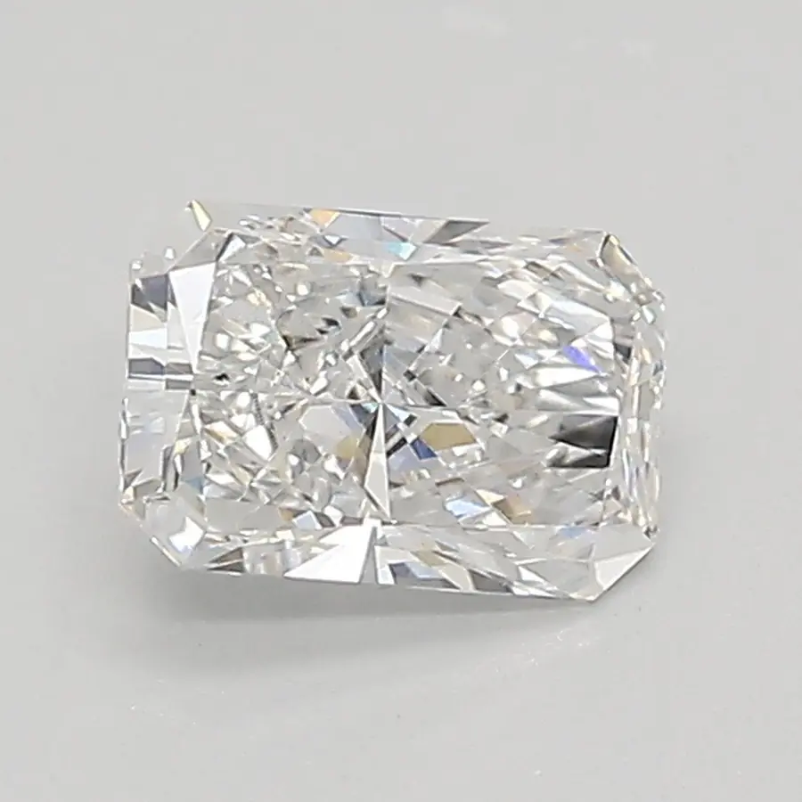 0.70ct E VVS2 Radiant (IGI)