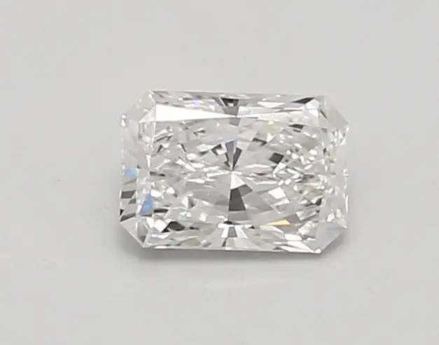 0.69ct E VVS1 Radiant (IGI)