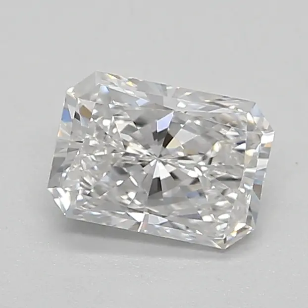 0.69ct E VVS2 Radiant (IGI)