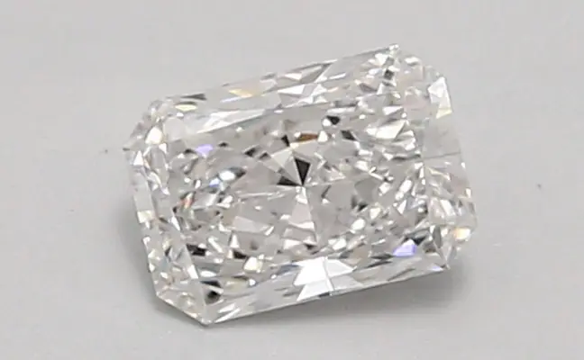 0.69ct E VVS1 Radiant (IGI)