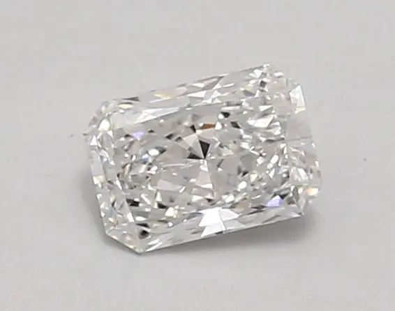 0.69ct E VVS1 Radiant (IGI)