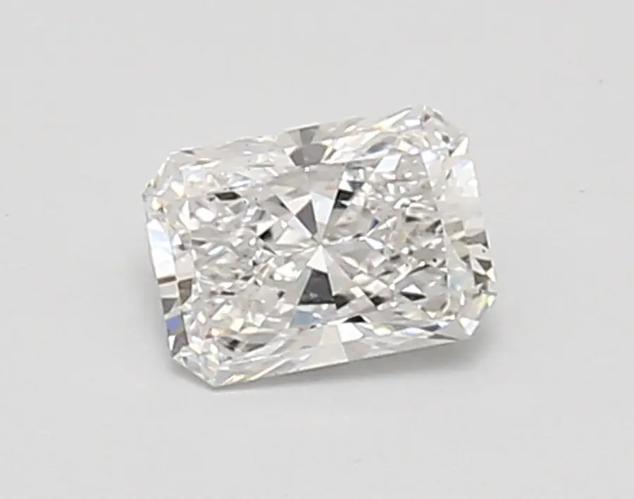 0.67ct E VS2 Radiant (IGI)