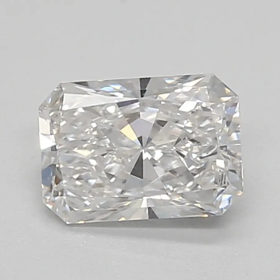 0.67ct E VVS2 Radiant (IGI)
