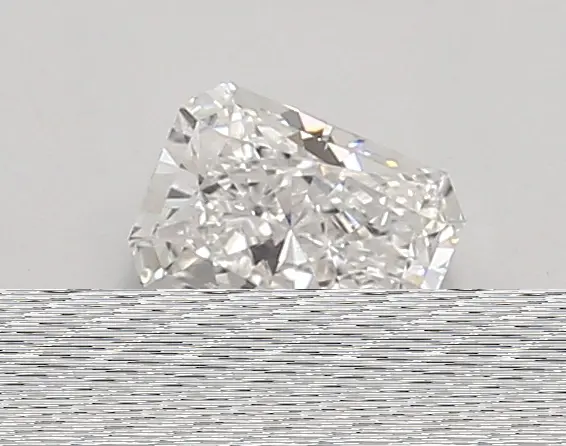 0.67ct E VS1 Radiant (IGI)