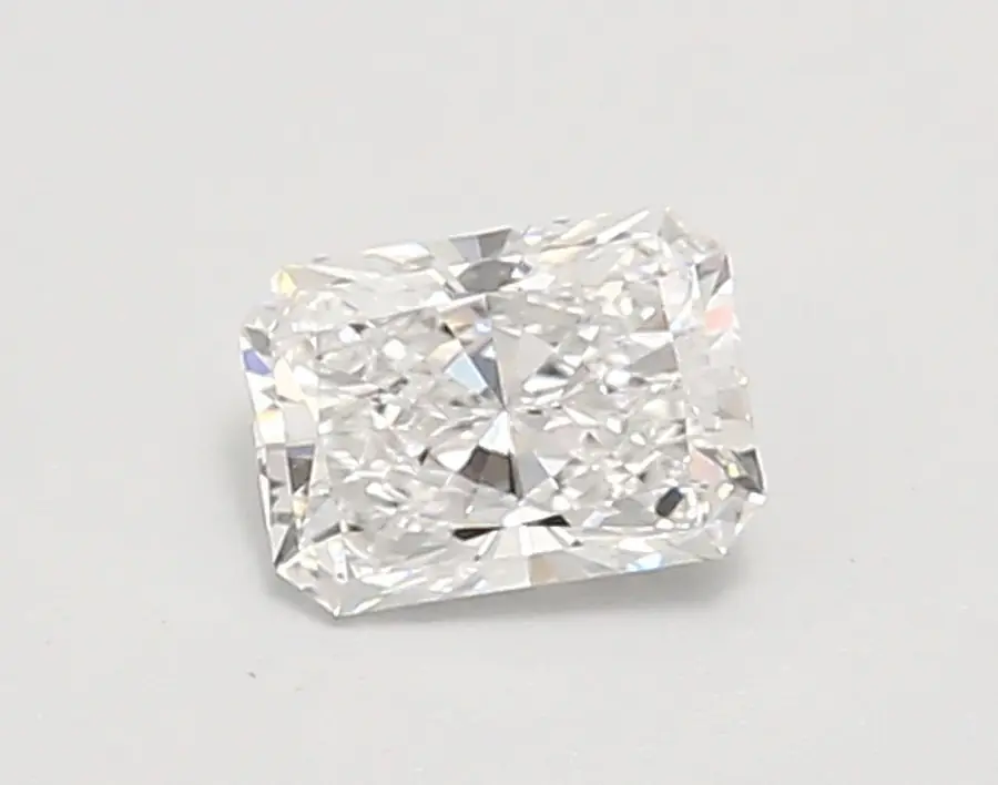 0.66ct D VVS2 Radiant (IGI)