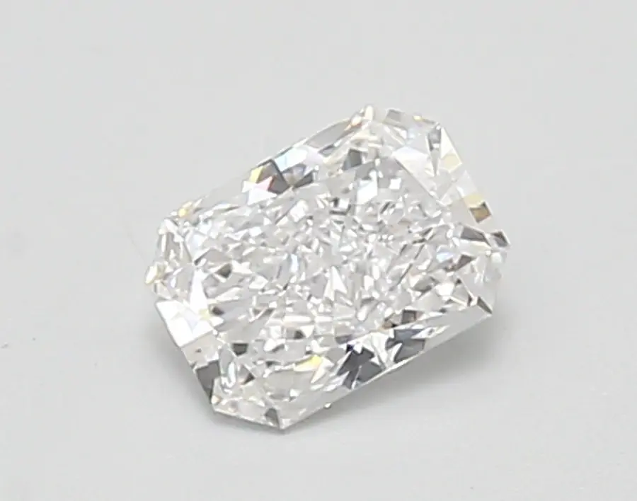 0.65ct D VVS2 Radiant (IGI)