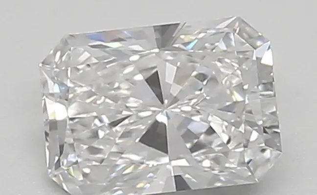 0.65ct E VVS1 Radiant (IGI)