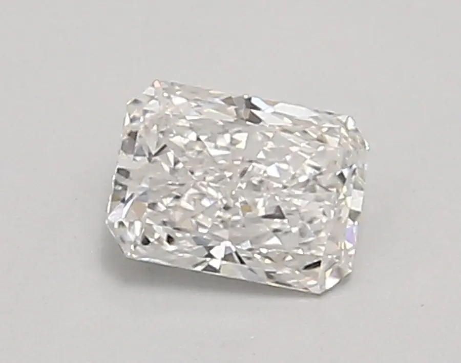 0.65ct E IF Radiant (IGI)