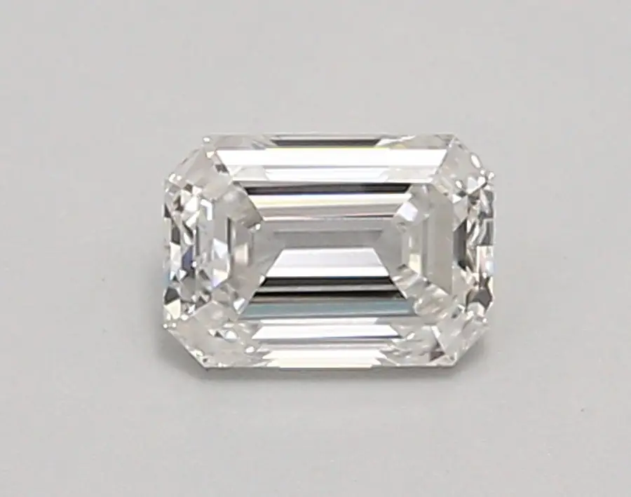 0.65ct E IF Emerald (IGI)