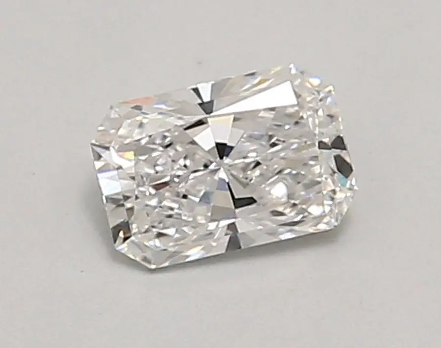 0.65ct D VVS2 Radiant (IGI)