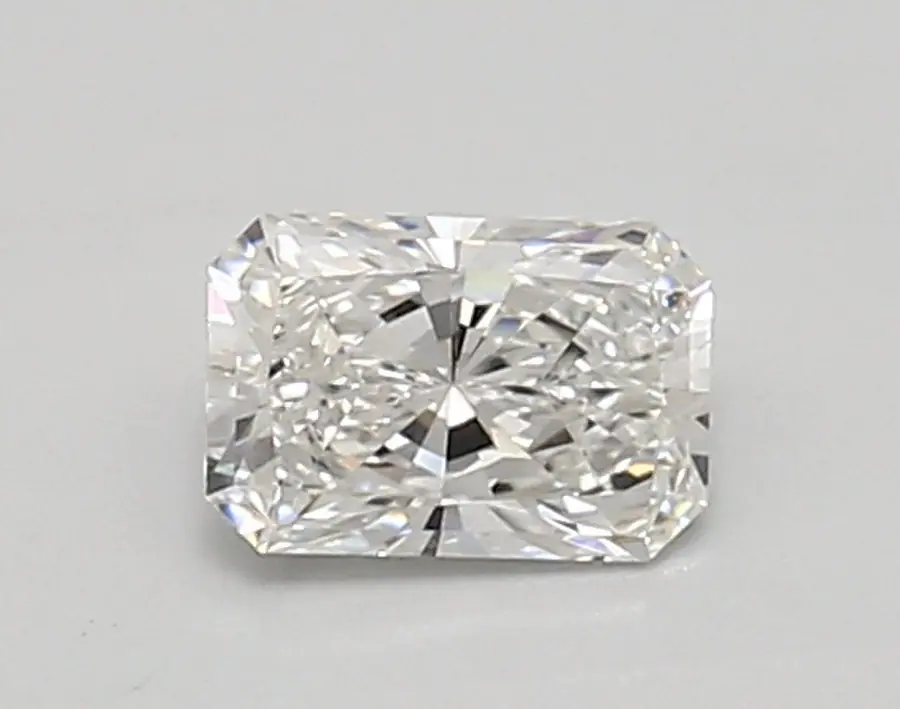 0.64ct E VVS1 Radiant (IGI)