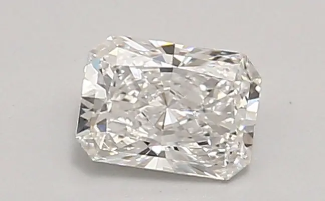 0.64ct E VVS2 Radiant (IGI)