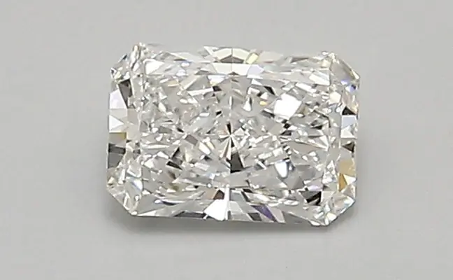 0.64ct E VVS2 Radiant (IGI)
