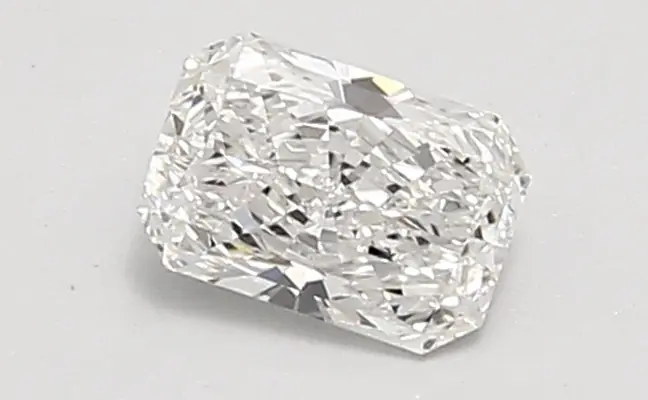 0.64ct E VVS2 Radiant (IGI)