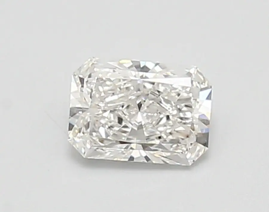 0.63ct E VVS1 Radiant (IGI)