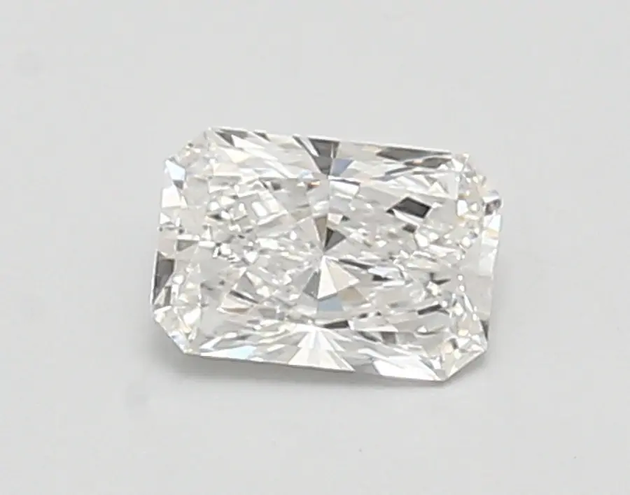 0.63ct E VS1 Radiant (IGI)