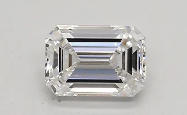 0.63ct E IF Emerald (IGI)