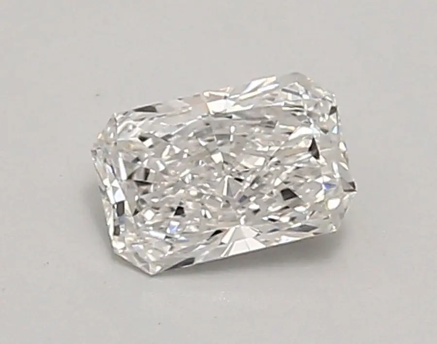0.62ct D VVS2 Radiant (IGI)