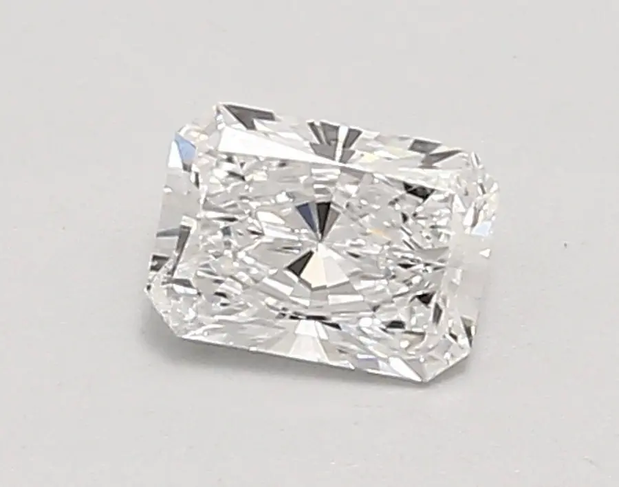 0.62ct D VVS2 Radiant (IGI)