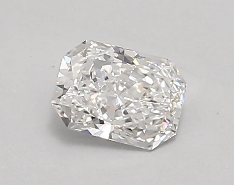 0.61ct D VVS1 Radiant (IGI)