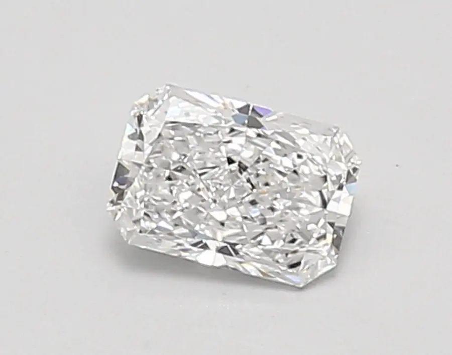 0.61ct D VVS2 Radiant (IGI)