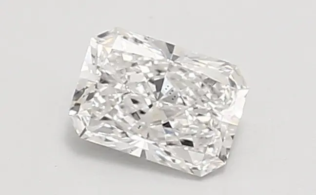 0.59ct E VS2 Radiant (IGI)