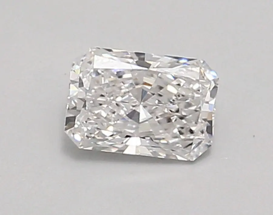 0.59ct D VVS1 Radiant (IGI)