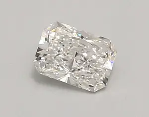 0.59ct E VVS2 Radiant (IGI)