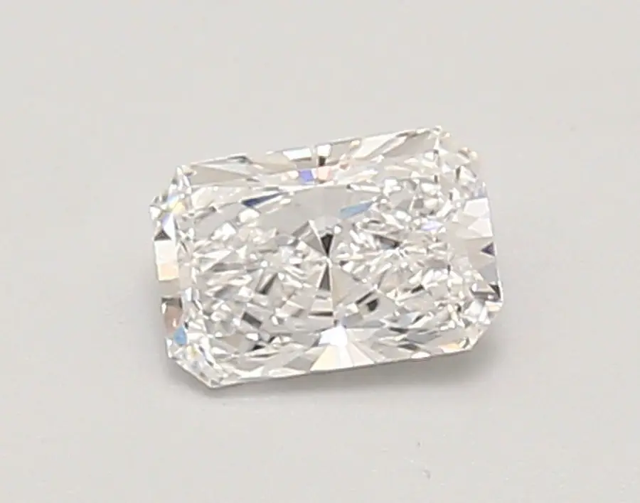 0.58ct D VVS1 Radiant (IGI)