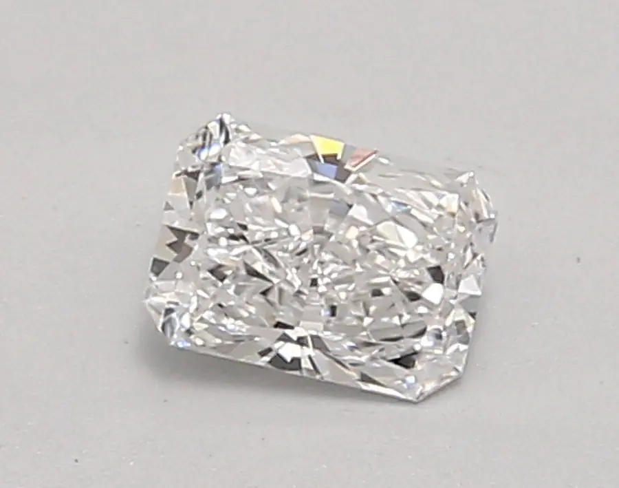 0.58ct D VVS1 Radiant (IGI)