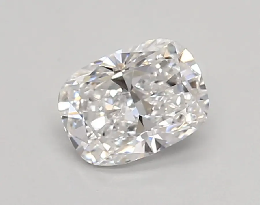 0.58ct D VVS2 Cushion (IGI)