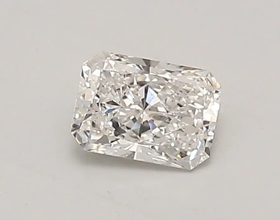 0.57ct D VVS1 Radiant (IGI)