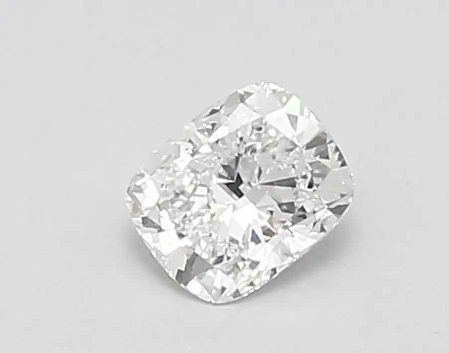 0.57ct D VVS2 Cushion (IGI)