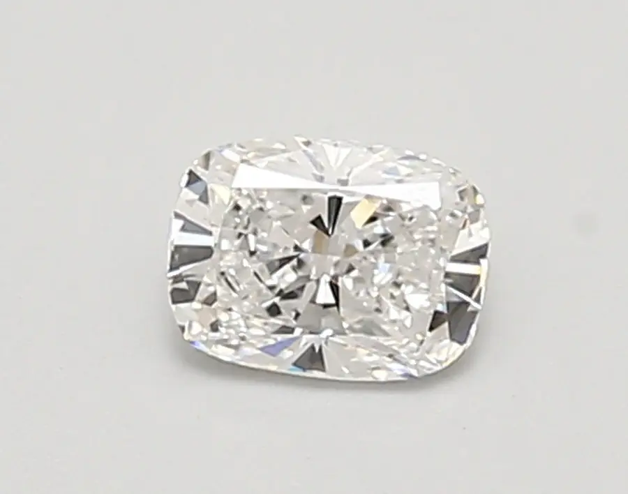 0.57ct D VVS2 Cushion (IGI)