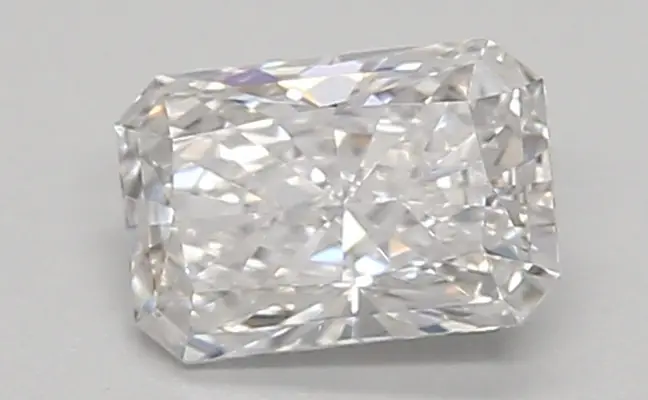 0.56ct E VVS2 Radiant (IGI)