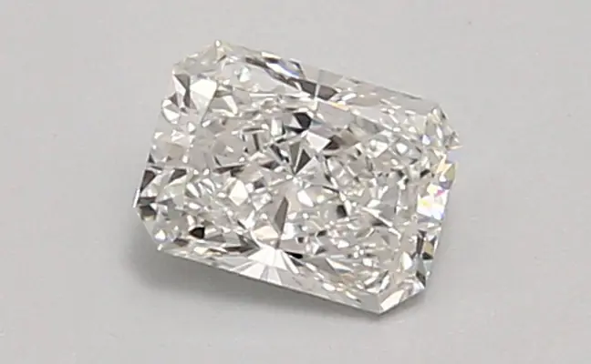 0.56ct E VVS1 Radiant (IGI)