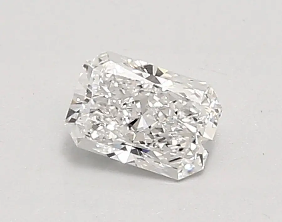 0.54ct D VVS1 Radiant (IGI)