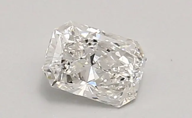 0.53ct E VVS2 Radiant (IGI)