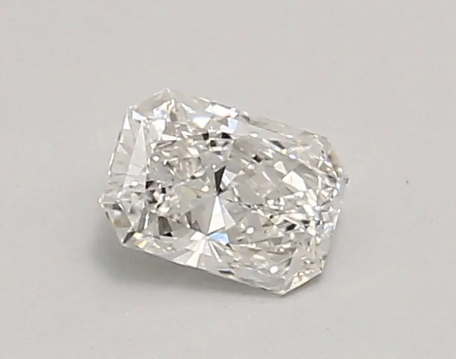 0.53ct E VVS2 Radiant (IGI)