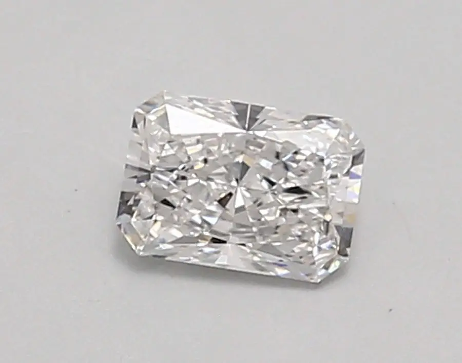 0.53ct D VVS2 Radiant (IGI)